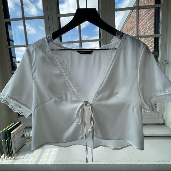 2/$20 Shein Tie-Front Lace Trimmed Crop Top - Picture 9 of 16